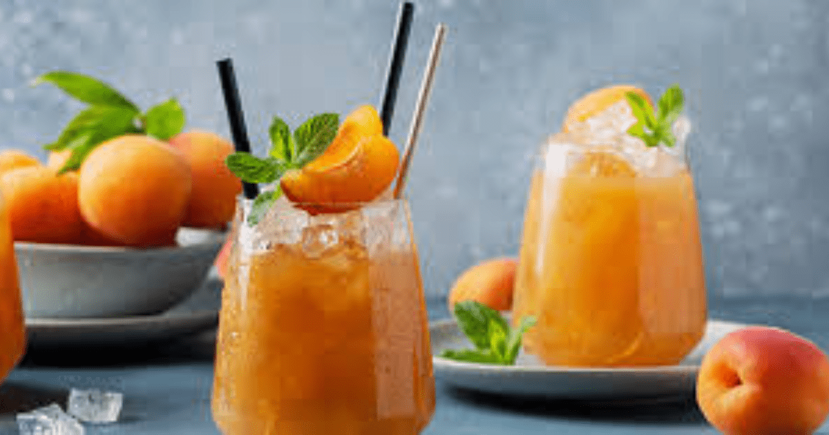 Apricot in the Act: Cocktail Eksotis 2025