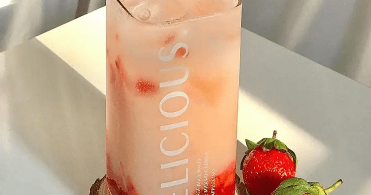 Resep Summer Strawberry Yakult: Minuman Viral Segar & Aesthetic 2025
