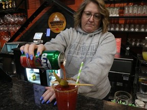 Kemeriahan Pesta Acar di Walkerville Brewery