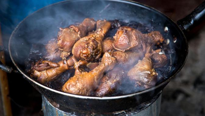 Ayam Kecap Rumahan: Lezat, Praktis, dan Menggugah Selera